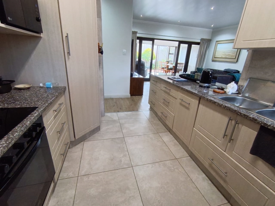 To Let 2 Bedroom Property for Rent in Dana Bay Western Cape